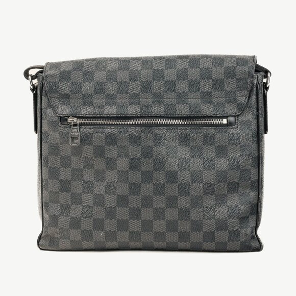Louis Vuitton Graphite Damier District MM Cross Body Bag - Picture 4 of 14